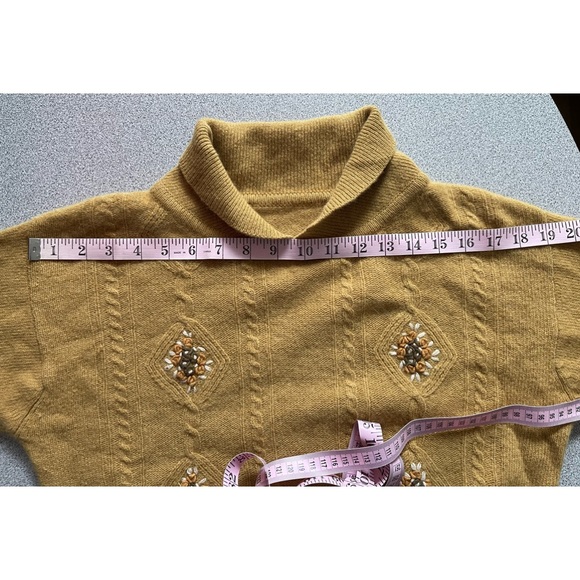 Vintage Lady Cina Mustard Cropped Sweater - Picture 11 of 14